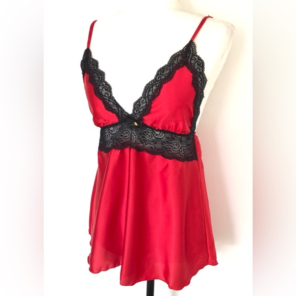 Daisy Fuentes Red Satin Lace Trimmed Chemise  Intimate Sleepwear Women’s - Picture 1 of 14